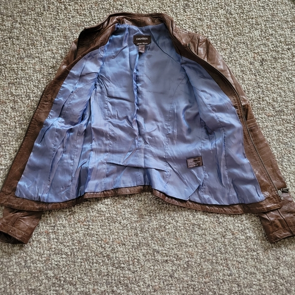 Danier Jacket - Picture 6 of 10